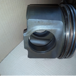 Used piston-piston/646682/1212298